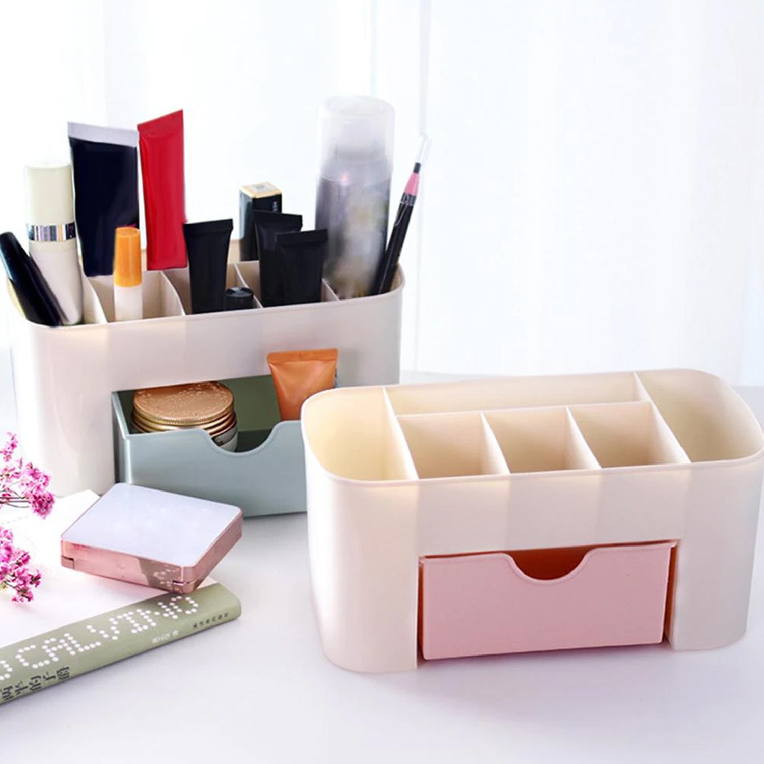 6114 Makeup Cutlery Box Used For Storing Makeup Equipments And Kits Used By Womens And Ladies.