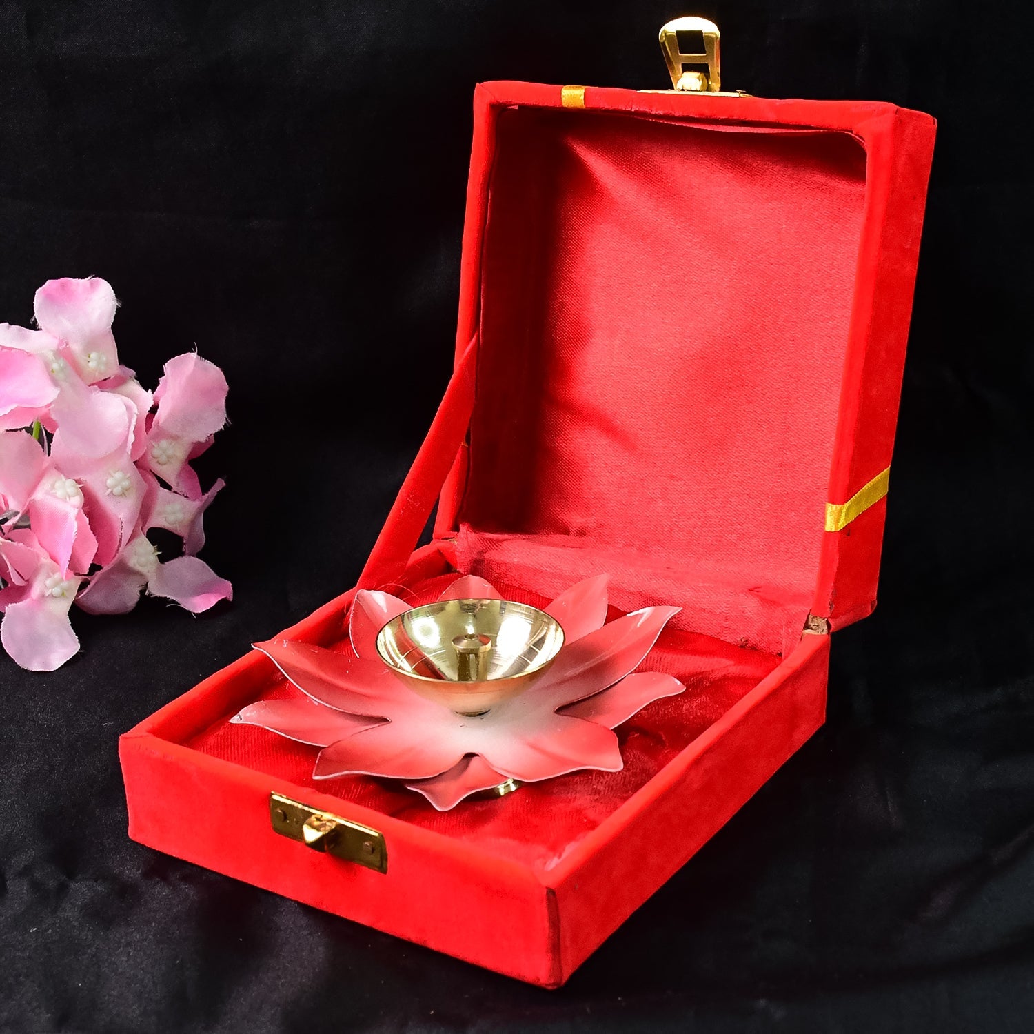 Lotus Shaped Brass Oil Diya (1 Pc)