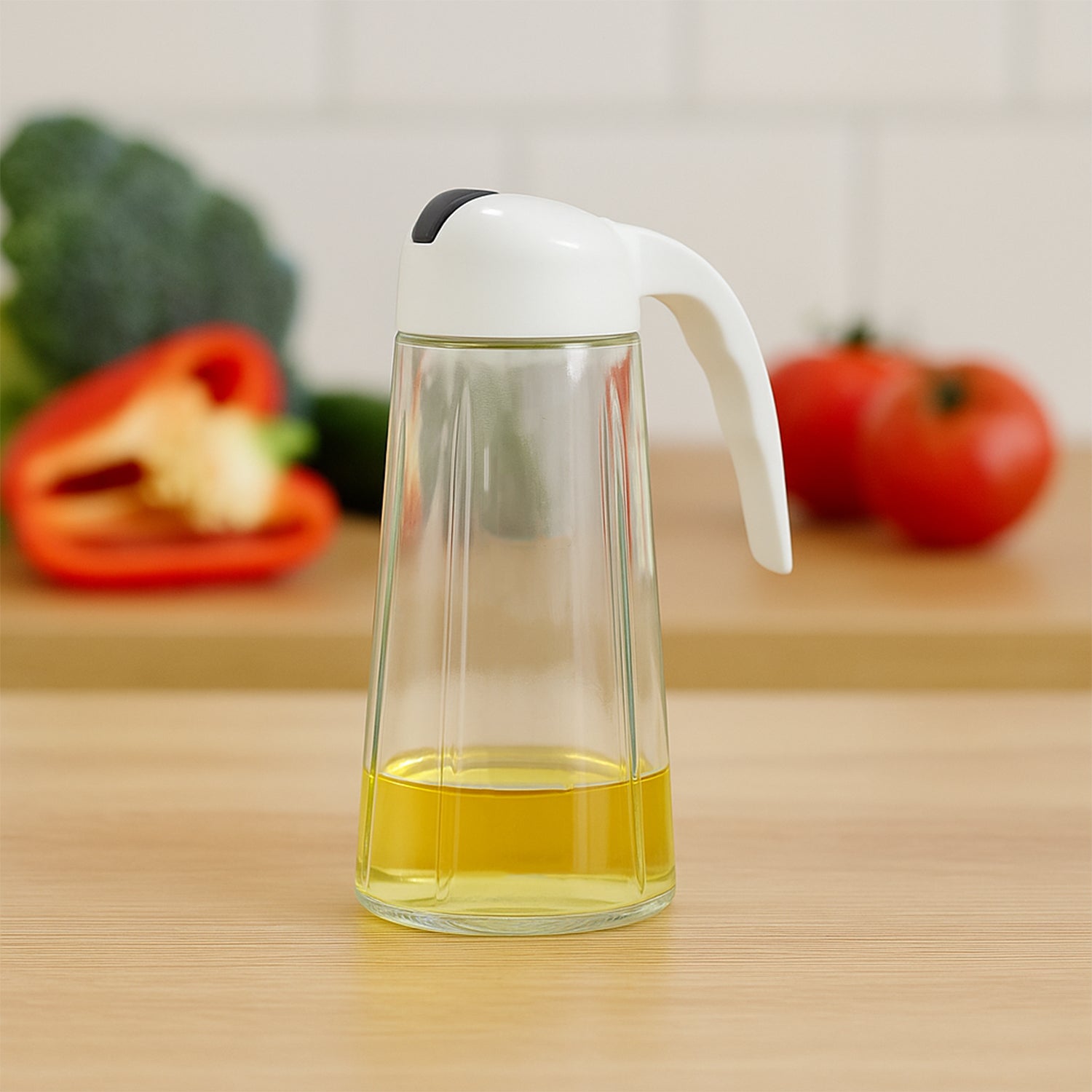 Kitchen Glass Oil Bottle Dispenser Automatic Opening Closing Home Bottles For Oil And Vinegar Honey Olive Oil Container (630ml)