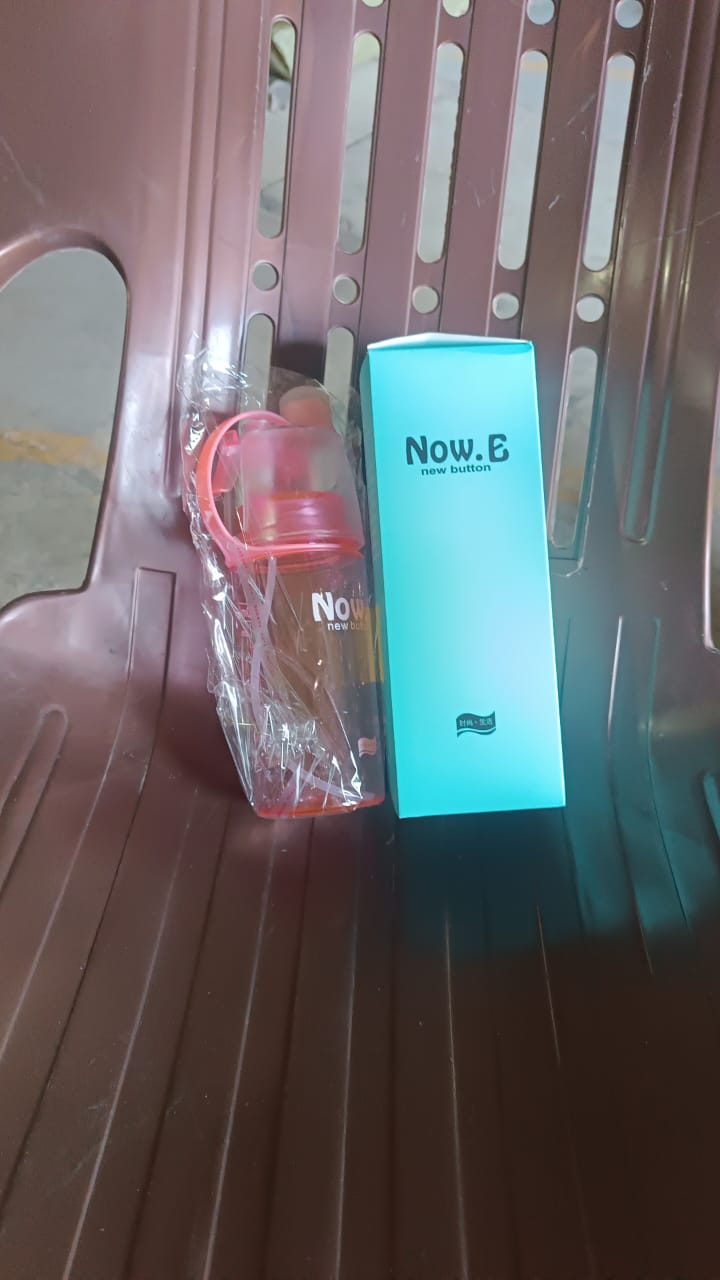 Plastic 2 In 1 Mist Spray Water Bottle (Multicolour / 600 ML / 1 Pc)