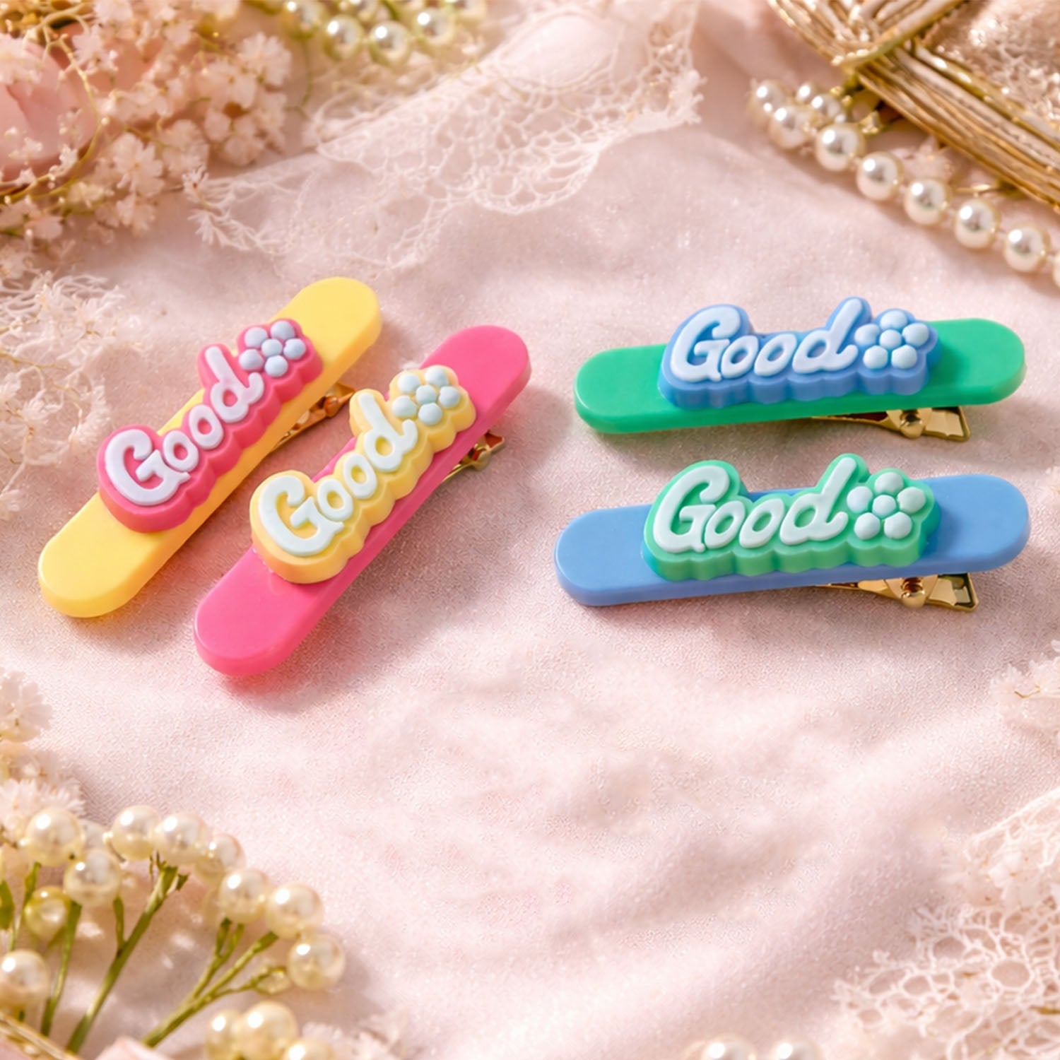 Colorful Good Design Hair Clips (4 Pc)