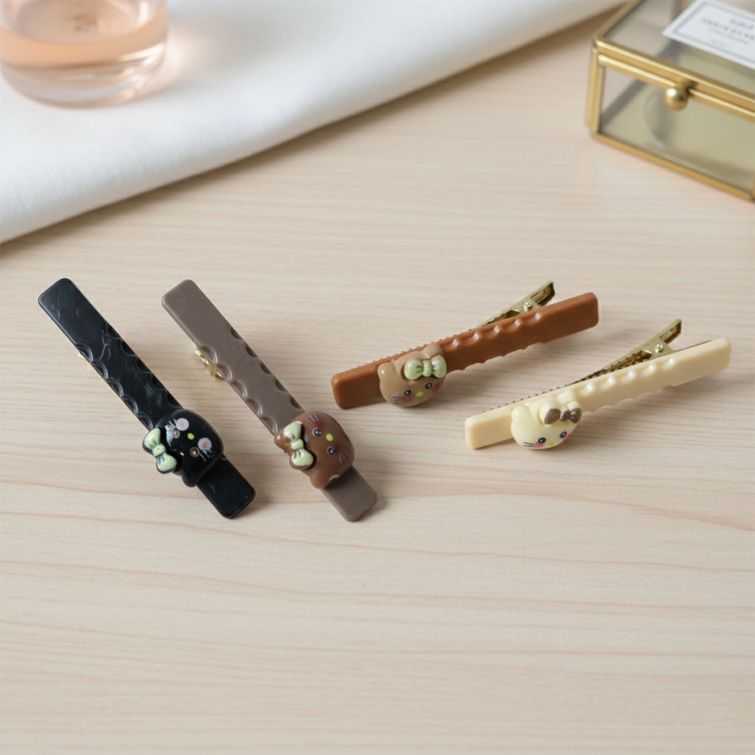 Cute Cartoon Cat Design Hair Clips Set (4 Pc)