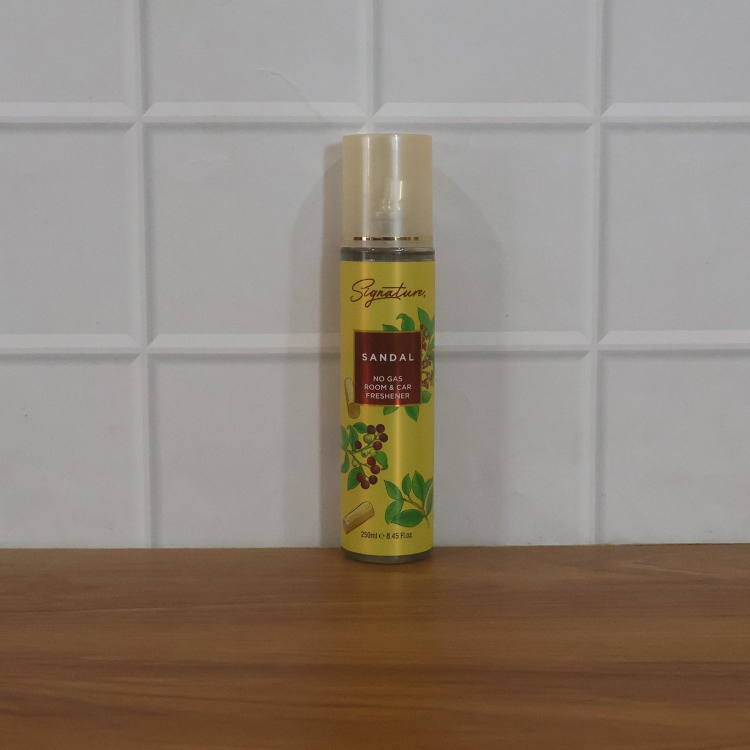 Signature Sandal Room & Car Freshener Spray 250 ML