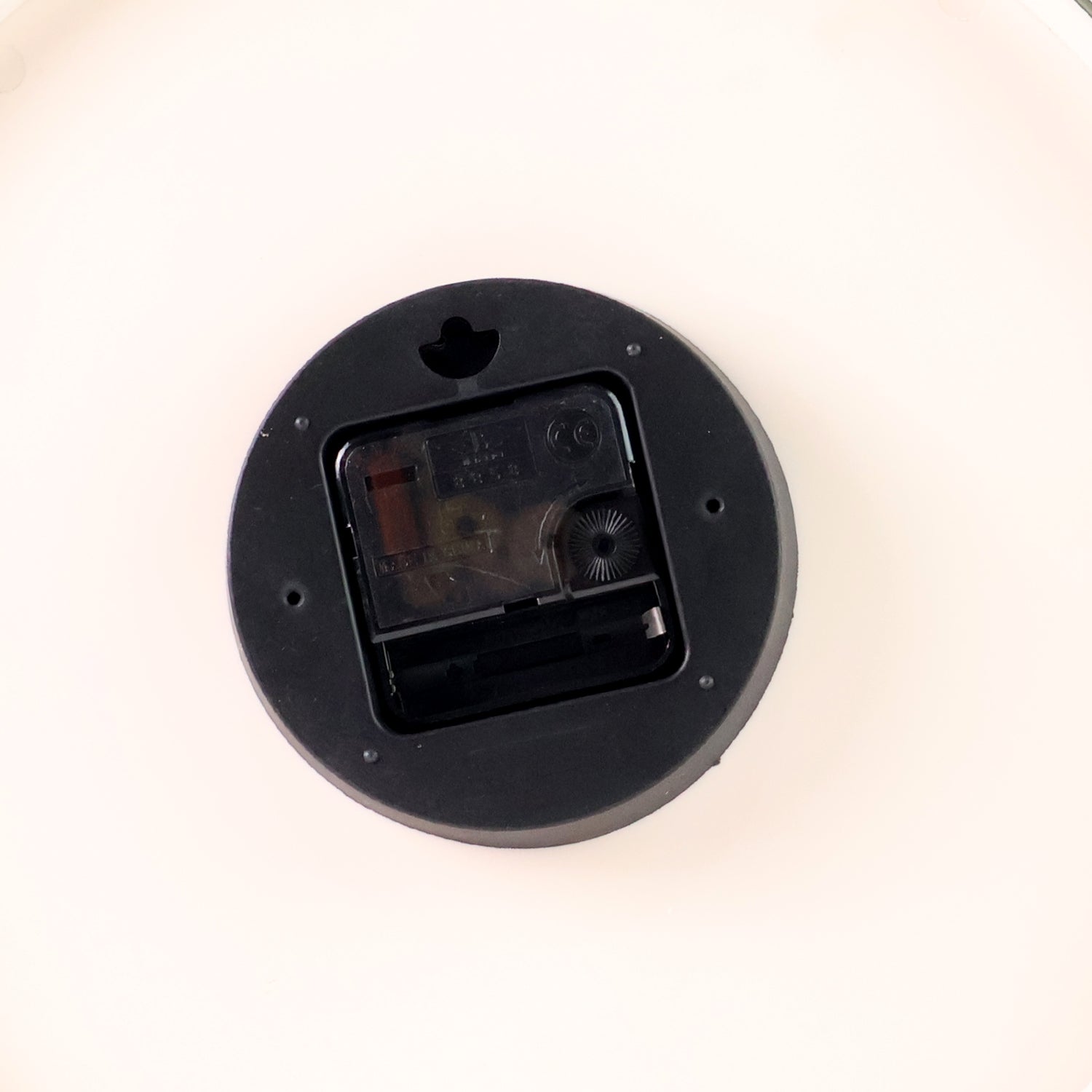 Minimalist Wall Clock With Accessories (1 Pc)