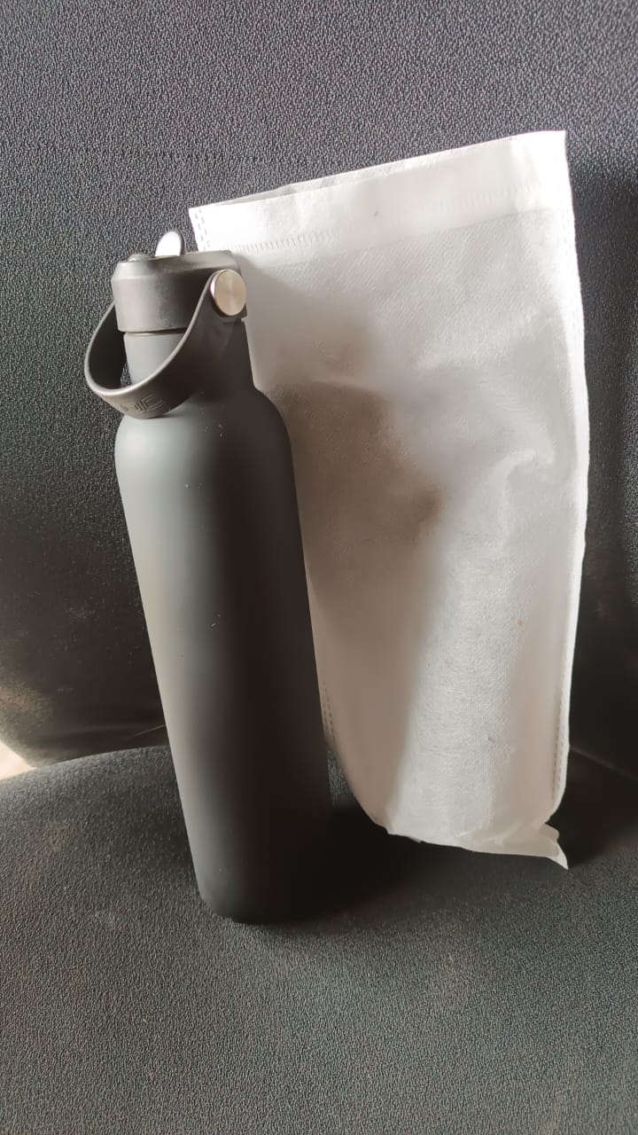 Stainless Steel Water Bottle With Carry Strap  Built-in Straw 1000ml Approx (1 Pc)